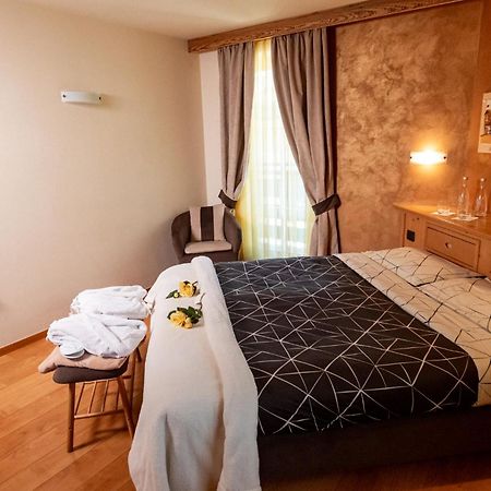 Romantic Charming Hotel Rancolin Moena Exteriör bild