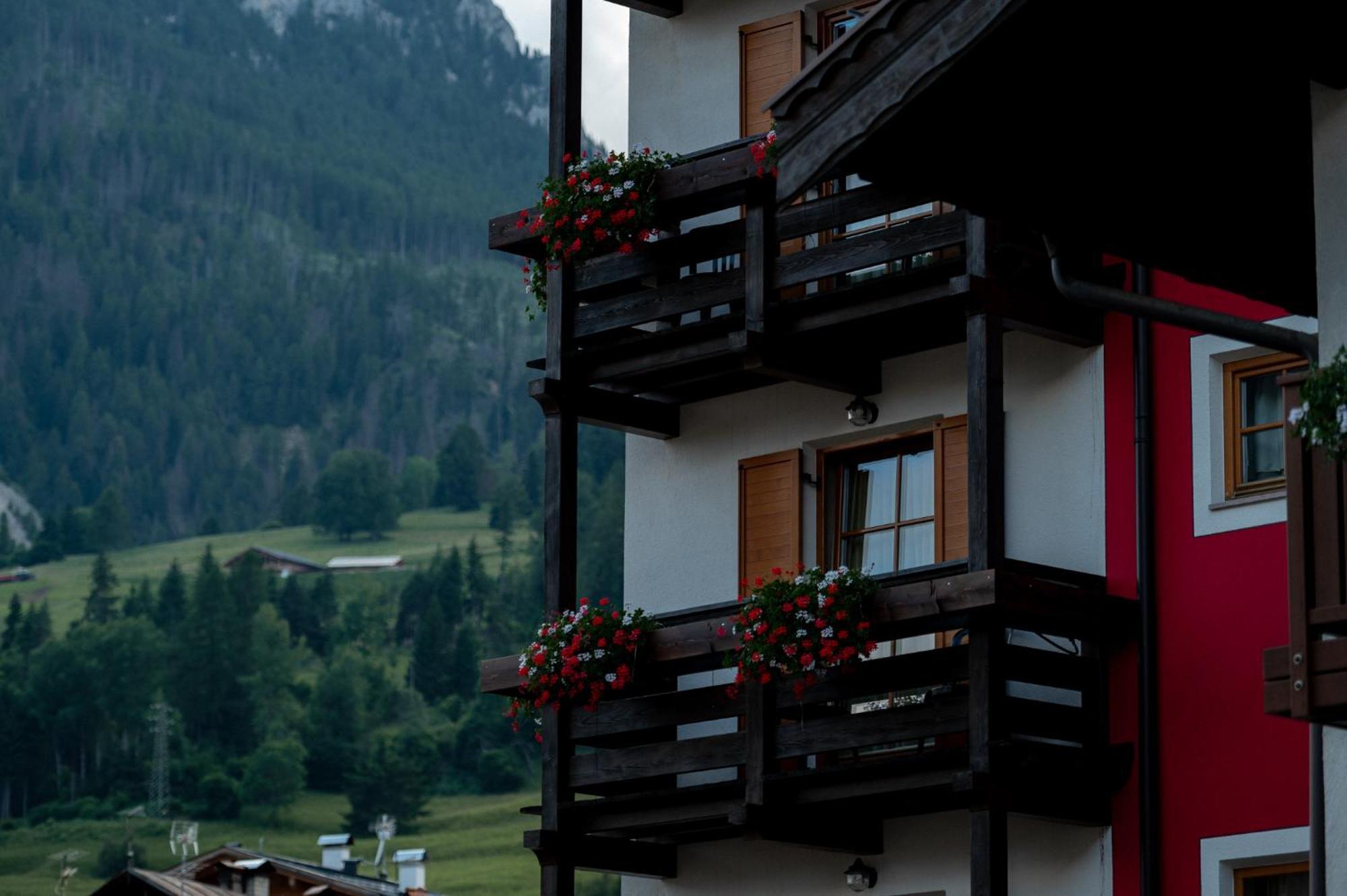 Romantic Charming Hotel Rancolin Moena Exteriör bild