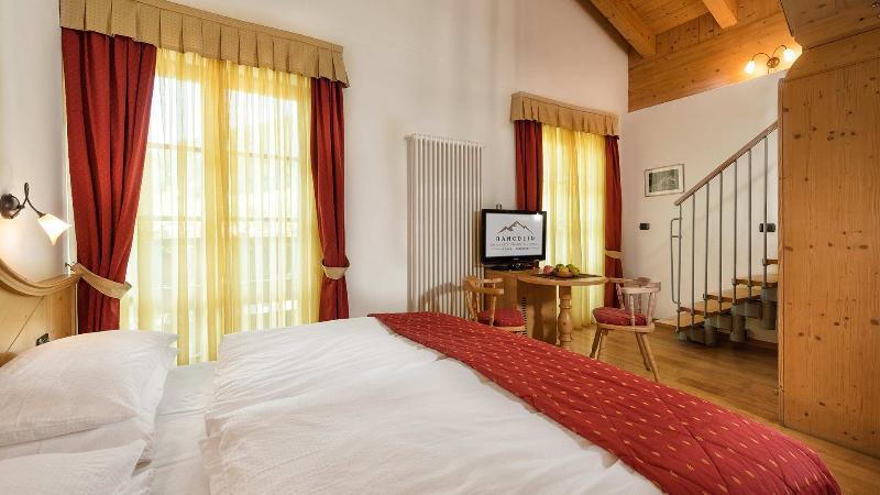 Romantic Charming Hotel Rancolin Moena Exteriör bild